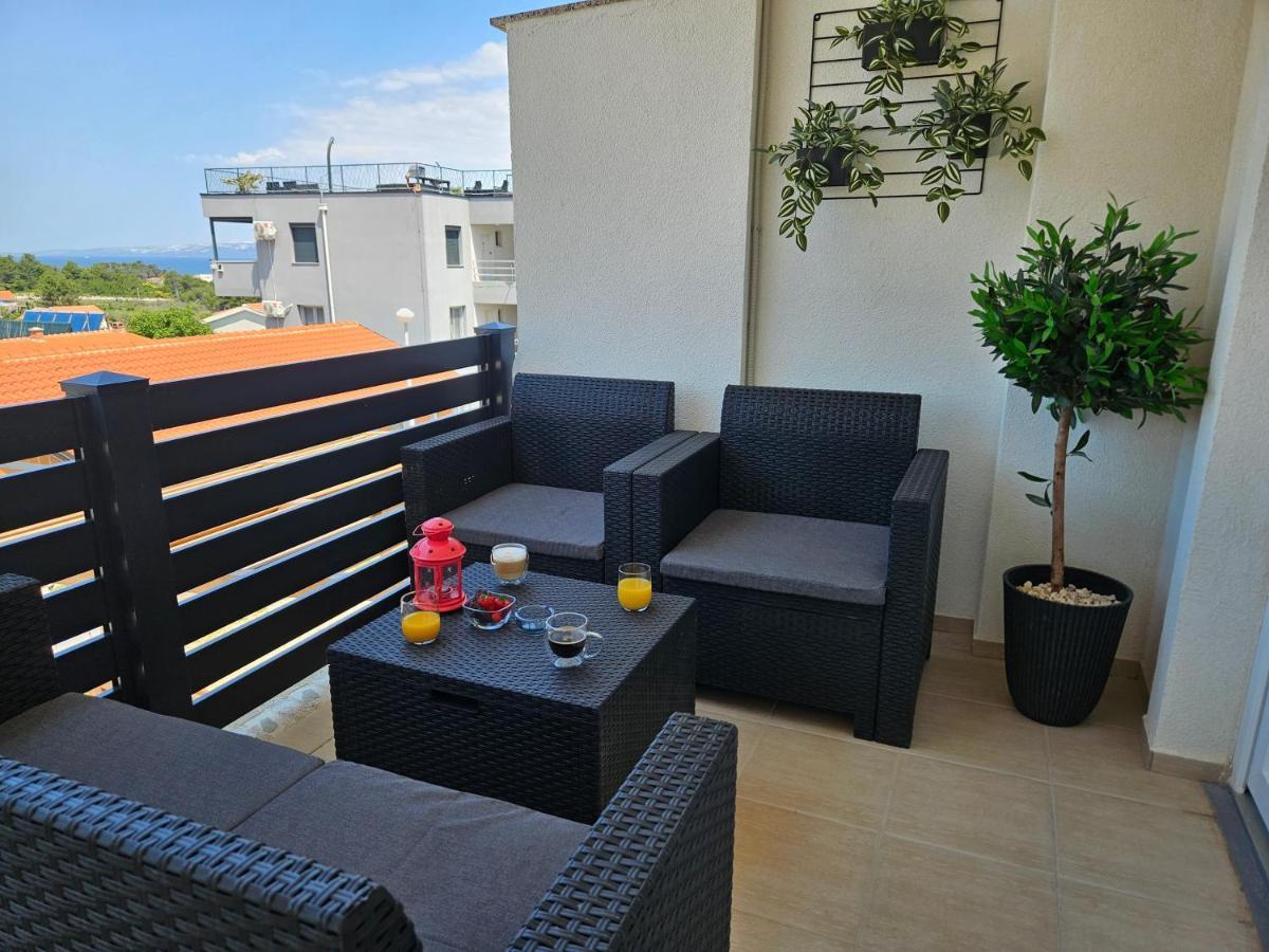Pegy Apartment Vir
